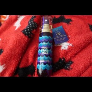 • BRAND NEW TARTE 4 IN 1 SETTING MIST •